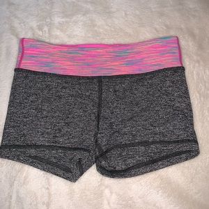 Ivivva booty shorts